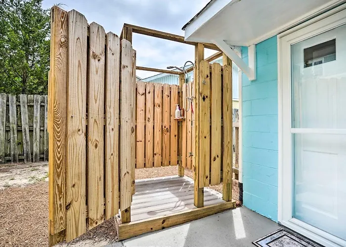 Beachy Isle Of Palms Home: 1 Block To Coast!