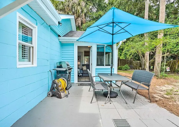 Beachy Isle Of Palms Home: 1 Block To Coast!