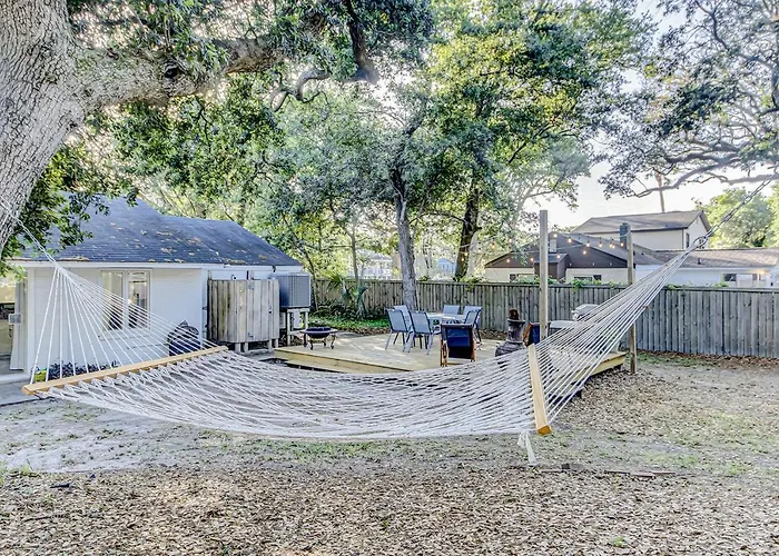 30 22Nd Ave